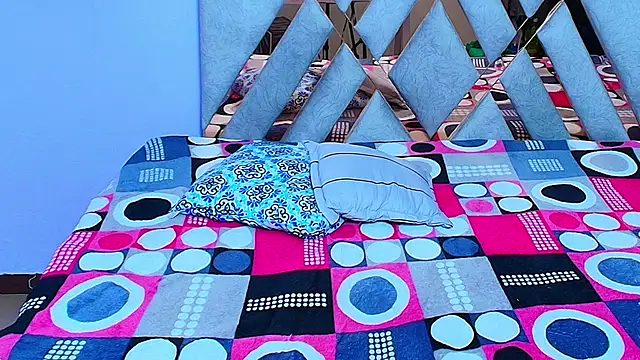 Emily Trujillo online show from March 8, 1:39 am