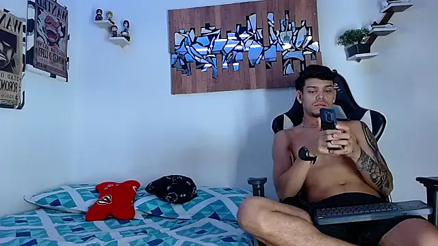 Friendsofeverything  online show from April 14, 2:12 pm