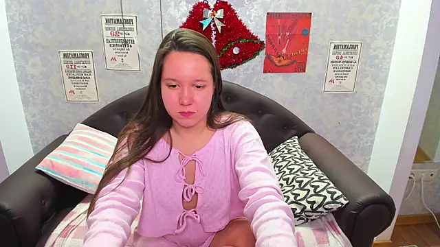 Mira Karter online show from December 18, 4:31 am