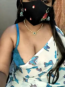 Snapshot of honey-sexy chatting on January 9, 4:59 am honey-sexy online show from January 9, 4:59 am