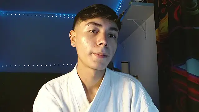 Snapshot of Im_juanda chatting on December 6, 3:33 pm Im juanda online show from December 6, 3:33 pm