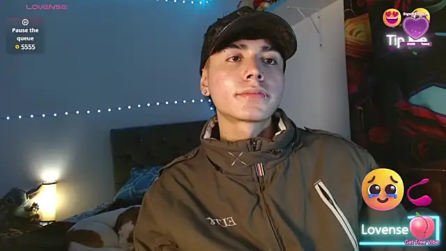 Snapshot of Im_juanda chatting on February 1, 2:37 am Im juanda online show from February 1, 2:37 am