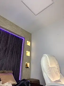 dolcebella online show from September 11, 1:22 pm