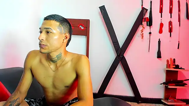 Hana and Zeta online show from February 17, 3:42 pm