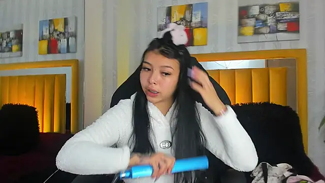 pettit courtny online show from November 29, 8:56 pm