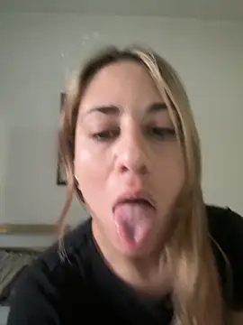 Snapshot of inn1202 chatting on October 29, 10:22 pm inn1202 online show from October 29, 10:22 pm