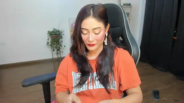 Snapshot of GoddessAnna chatting on March 16, 6:01 pm GoddessAnna online show from March 16, 6:01 pm