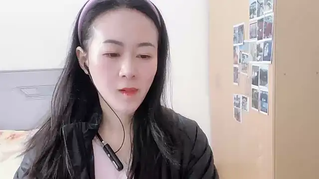 Snapshot of fanfan-FF chatting on December 28, 1:29 am fanfan-FF online show from December 28, 1:29 am