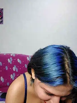 Snapshot of azulzulix chatting on February 13, 1:40 am azulzulix online show from February 13, 1:40 am