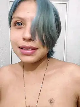 Snapshot of azulzulix chatting on February 22, 12:38 am azulzulix online show from February 22, 12:38 am