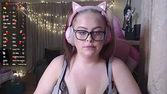 ChubbyBubs online show from March 21, 11:44 am