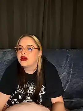 ChubbyBubs online show from October 17, 4:09 pm