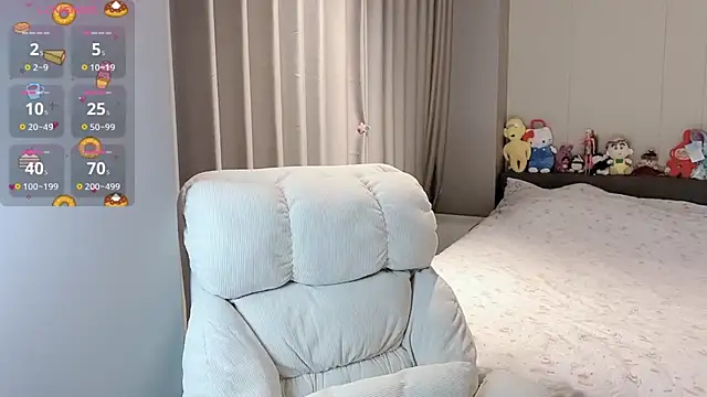 qiqi-666 online show from September 28, 8:42 am