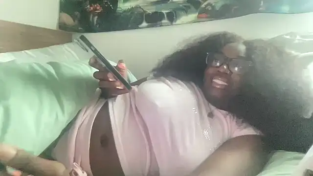 Snapshot of AveryJ99 chatting on March 20, 9:35 pm AveryJ99 online show from March 20, 9:35 pm