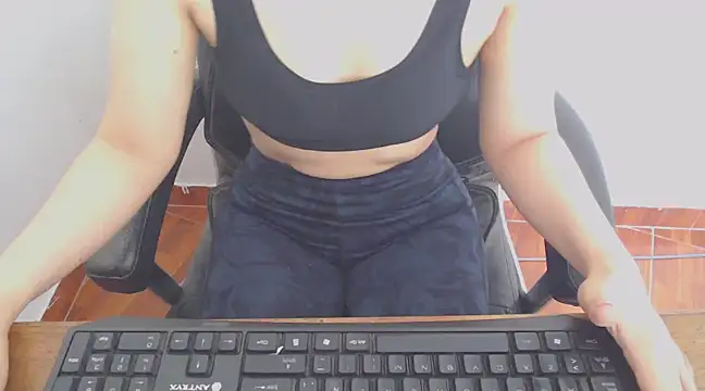 rubired77 online show from February 14, 4:09 pm