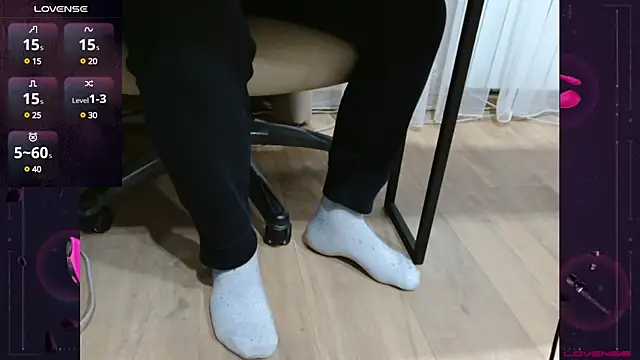 analanall online show from February 3, 6:17 pm