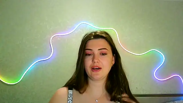 Snapshot of SeductiveTati chatting on June 25, 9:52 pm SeductiveTati online show from June 25, 9:52 pm