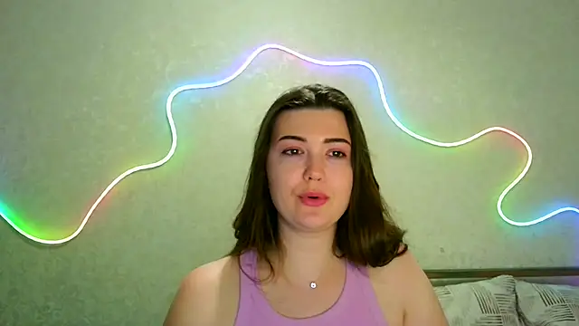 Snapshot of SeductiveTati chatting on June 26, 8:57 pm SeductiveTati online show from June 26, 8:57 pm