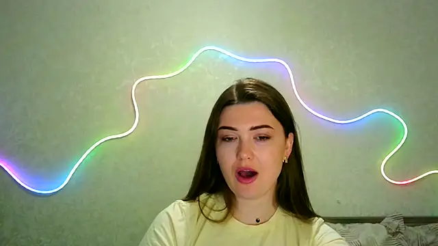 Snapshot of SeductiveTati chatting on July 12, 9:28 pm SeductiveTati online show from July 12, 9:28 pm