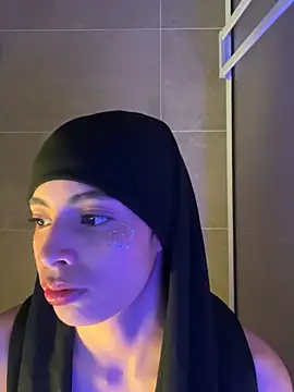 Snapshot of jhalila chatting on September 28, 10:48 pm jhalila online show from September 28, 10:48 pm