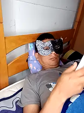 PequeArely online show from December 4, 2:37 pm