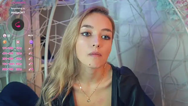 FlairCunard online show from December 5, 9:17 pm