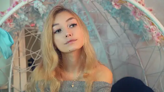 FlairCunard online show from December 20, 2:49 pm