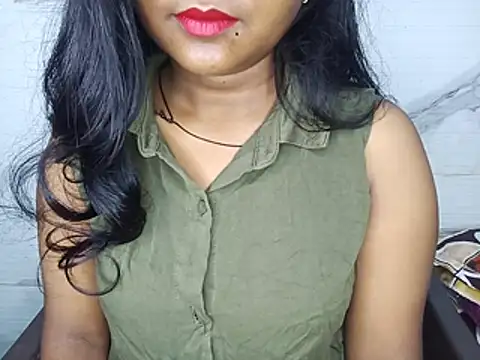 Snapshot of Muktha chatting on June 18, 3:18 am Muktha online show from June 18, 3:18 am