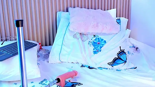 Snapshot of zoe_rivers chatting on January 11, 8:21 pm zoe rivers online show from January 11, 8:21 pm