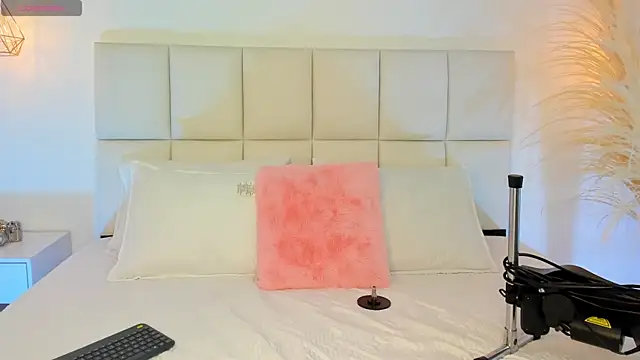 Snapshot of zoe_rivers chatting on March 1, 7:15 pm zoe rivers online show from March 1, 7:15 pm