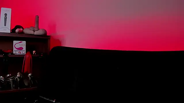 lilith-deveraux online show from March 3, 9:37 pm