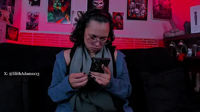 lilith-deveraux online show from October 6, 1:52 pm