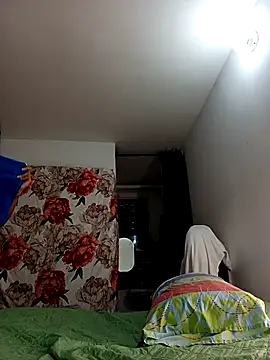 Karii-R online show from April 25, 5:43 pm