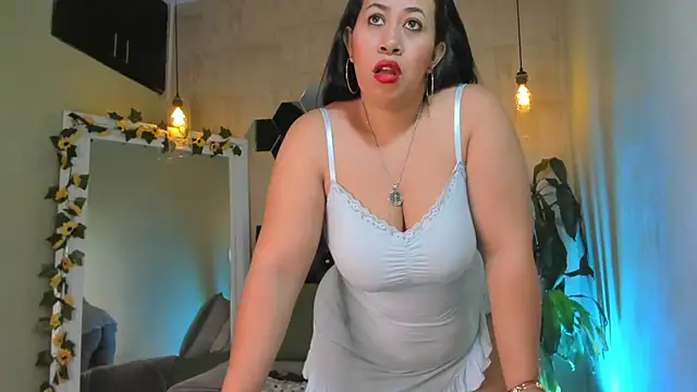 Snapshot of Fransheska-mon chatting on May 2, 2:33 pm Fransheska-mon online show from May 2, 2:33 pm