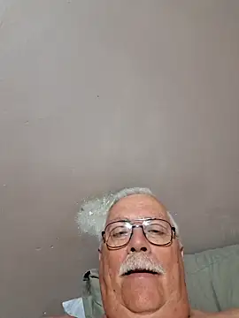 Snapshot of NawtyB1965 chatting on March 30, 4:02 am NawtyB1965 online show from March 30, 4:02 am