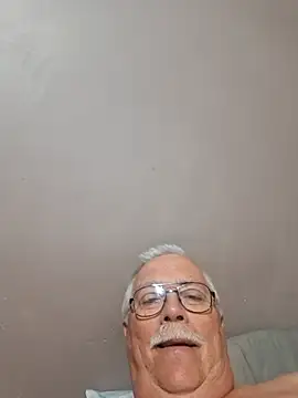 Snapshot of NawtyB1965 chatting on April 13, 3:56 am NawtyB1965 online show from April 13, 3:56 am