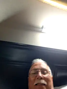 Snapshot of NawtyB1965 chatting on May 19, 3:57 am NawtyB1965 online show from May 19, 3:57 am