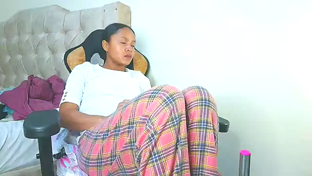 Snapshot of Samary_thomas chatting on October 25, 11:32 pm Samary thomas online show from October 25, 11:32 pm