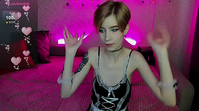 Snapshot of Angel_Jules chatting on December 10, 4:24 am Angel Jules online show from December 10, 4:24 am