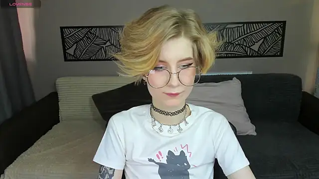 Snapshot of Angel_Jules chatting on March 20, 12:51 am Angel Jules online show from March 20, 12:51 am