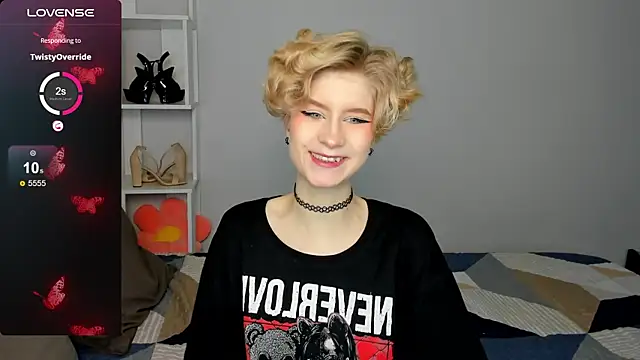 Snapshot of Angel_Jules chatting on September 29, 1:00 am Angel Jules online show from September 29, 1:00 am