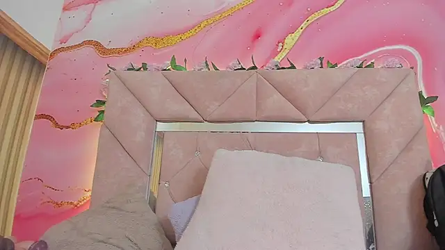 Snapshot of Taylor__cooper chatting on May 28, 6:38 pm Taylor cooper online show from May 28, 6:38 pm
