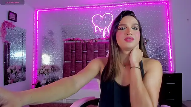 KylieVictoria online show from January 9, 4:30 am