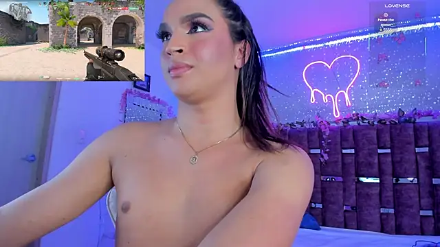 KylieVictoria online show from February 6, 7:45 am