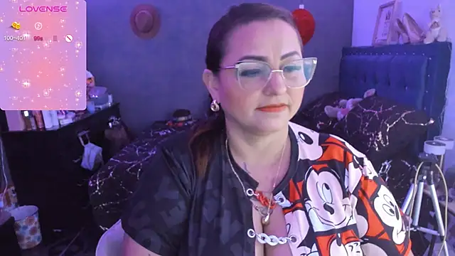 Ivonnee   online show from January 8, 9:32 am