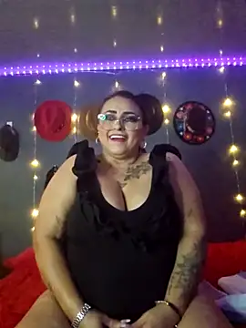 Ivonnee   online show from March 2, 8:27 am