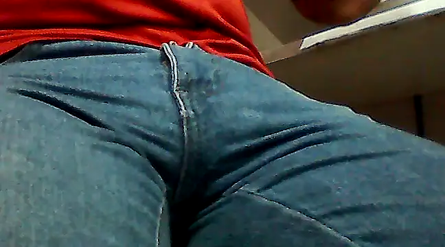 Snapshot of barboza991 chatting on February 4, 7:33 pm barboza991 online show from February 4, 7:33 pm