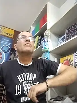 Snapshot of barboza991 chatting on October 27, 11:36 am barboza991 online show from October 27, 11:36 am