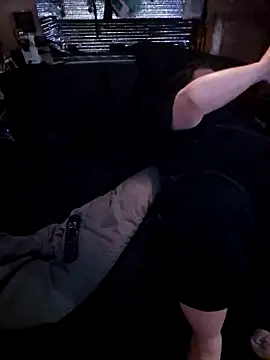 alienbunny online show from February 18, 4:58 am