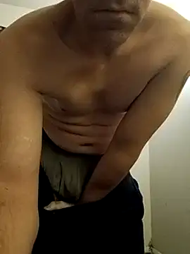 Snapshot of Cooperstone chatting on February 4, 9:41 pm Cooperstone online show from February 4, 9:41 pm